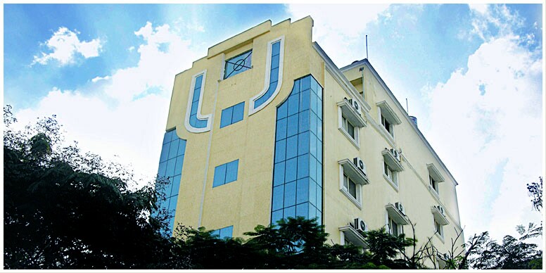 Hotel Raj International