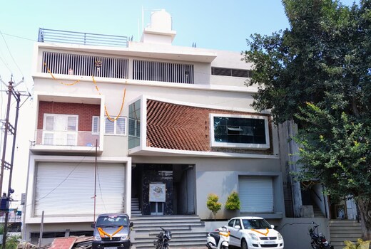 Shiva Family Lodging