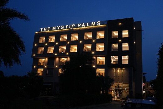 Hotel The Mystic Palms