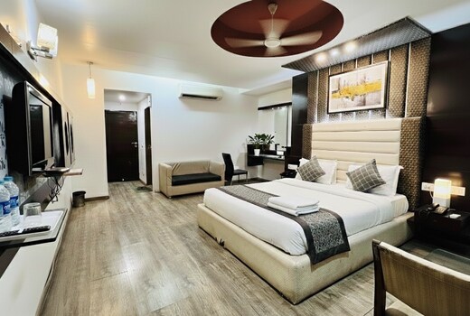 Hotel Kadamb Inn