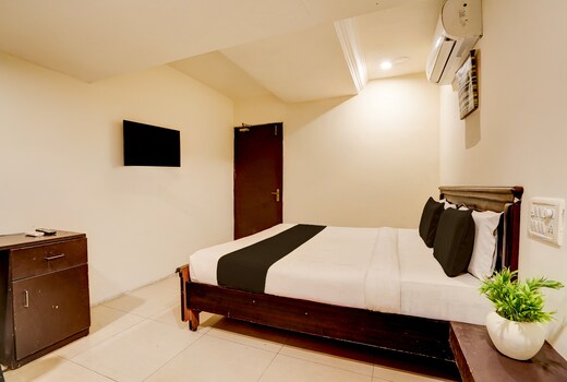 Hotel O Benz Circle Vijaywada Formerly Akshaya Pride