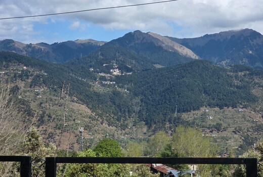 5BHK Stay in Kud Near Patnitop The Royal Villa