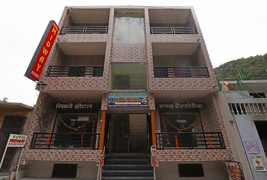 Hotel Midway Marchula