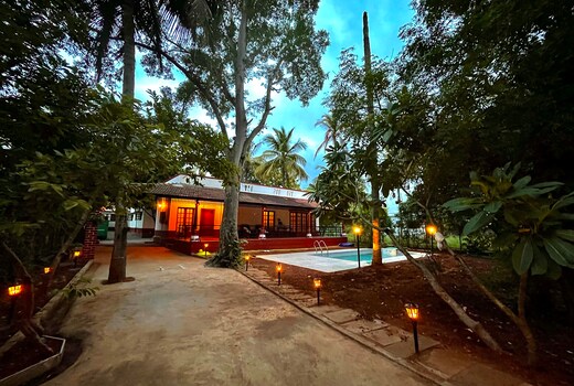 Vana Luxe 3BHK Forest View Pool Sauna Patio