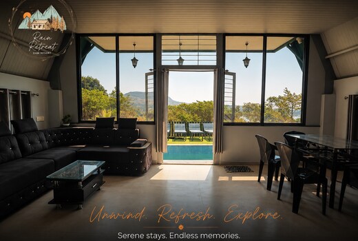 Rain Retreat | Glass Villa, Mountain & Dam Views