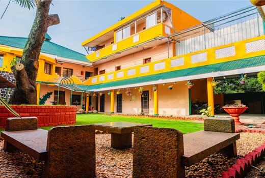 La Courtyard, Pondicherry