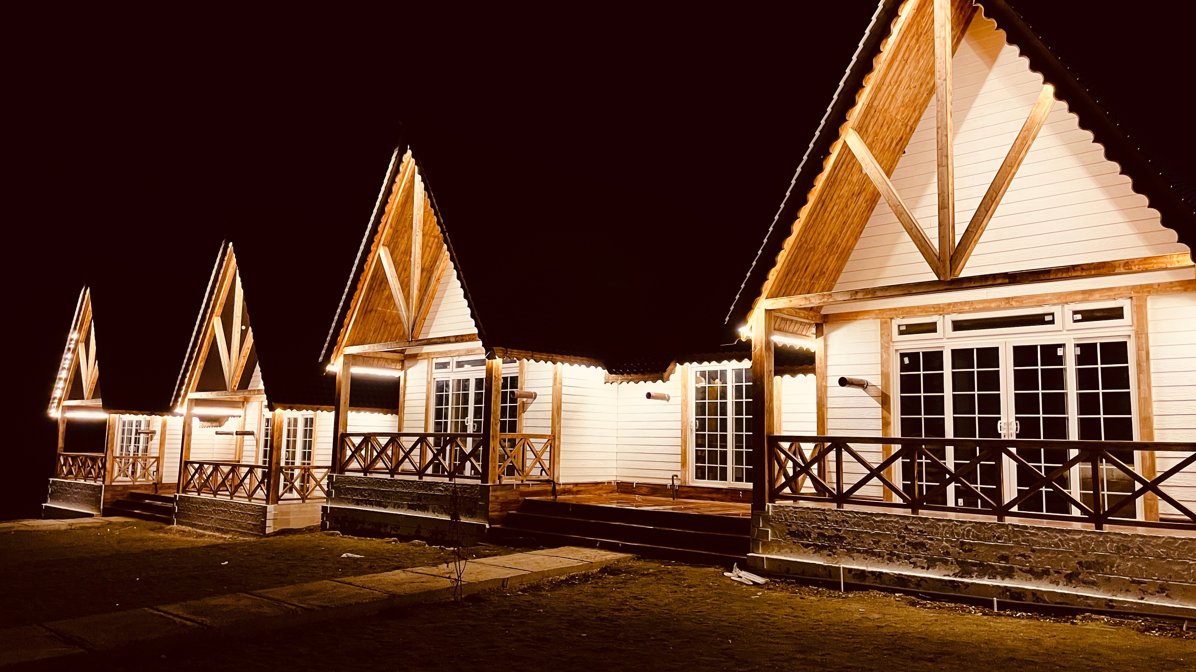 CEDARS Resorts - Doodhpathri Kashmir