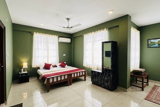 Shazz residency