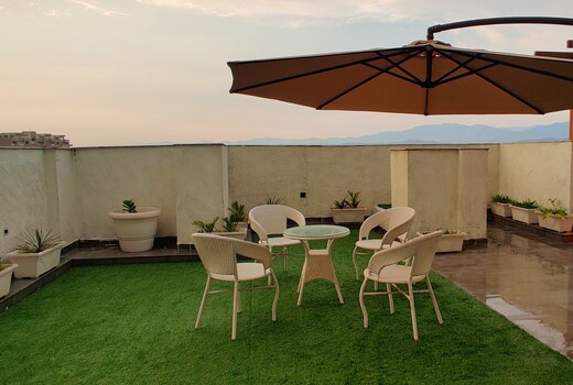 Hillview Penthouse