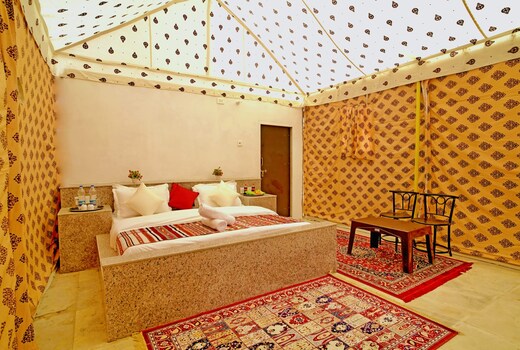 Roadside desert safari camp sam jaisalmer