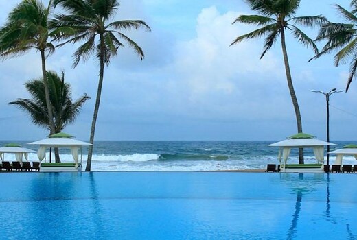 Avenra Beach Hotel