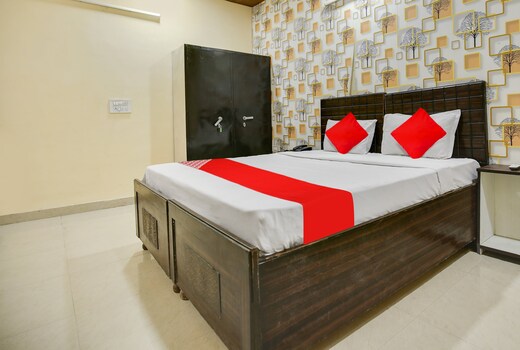 Hotel O Alpha