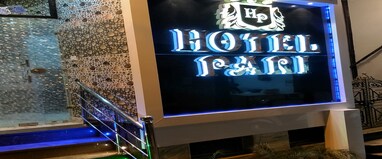 HOTEL PARI