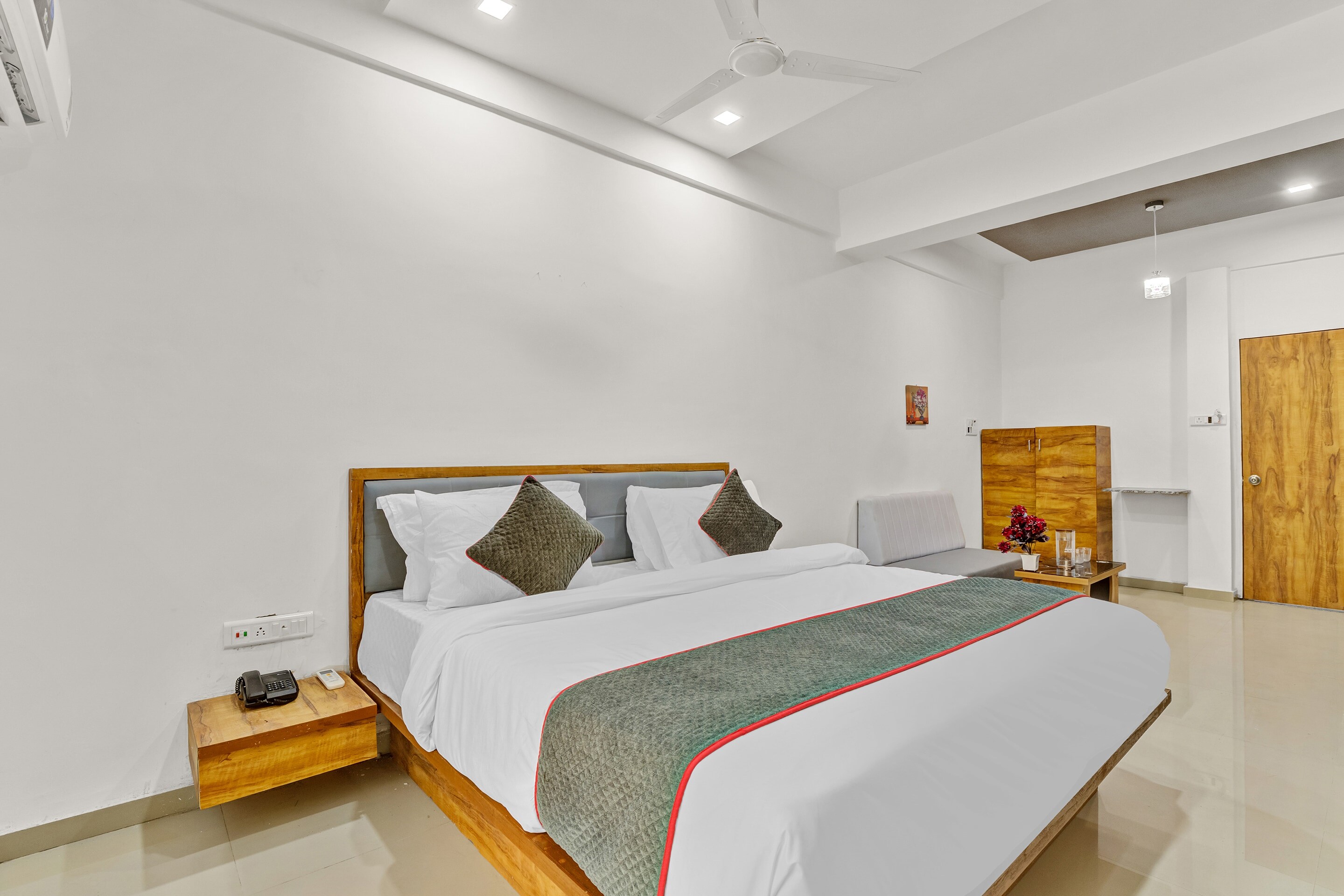 HOTEL O SILVER I