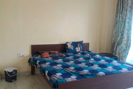 Hotel O M K Guest House