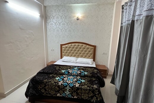 Cuddle bed and breakfast