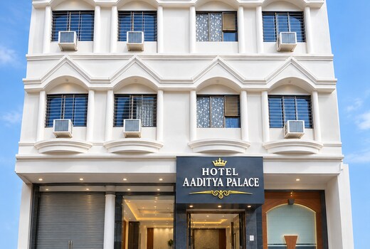 HOTEL AADITYA PALACE