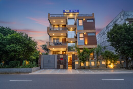 FabHotel Comfy Cottage - 700 Meters From Artemis Hospitals, Sector 51