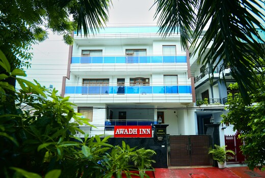 Hotel Awadh Inn