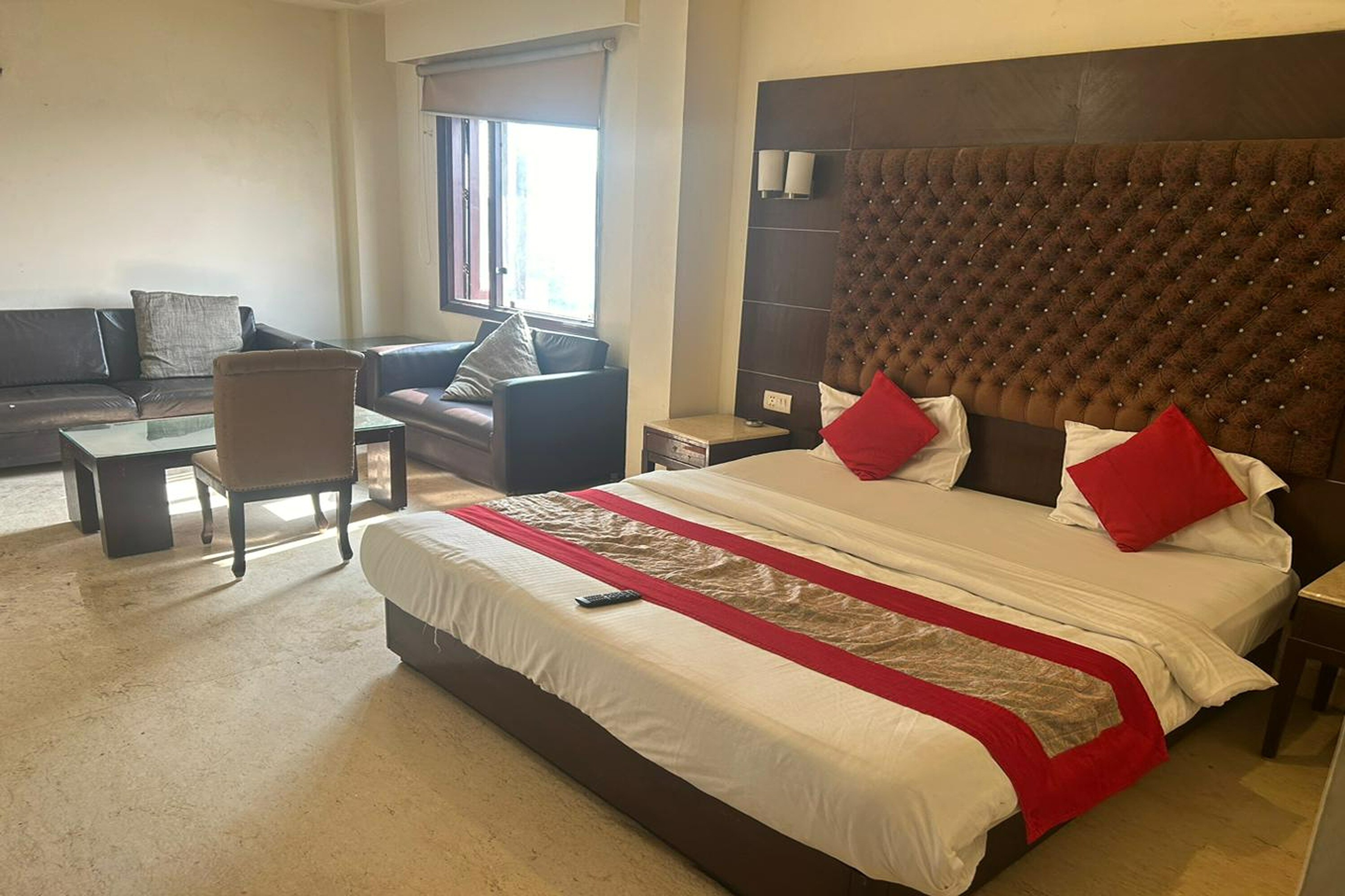 Metropolis Guest House