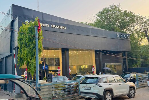 Modern 2BHK Flat in Midtown Prime Location 401
