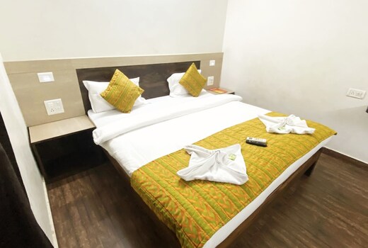 Sun and sea Baga guest house