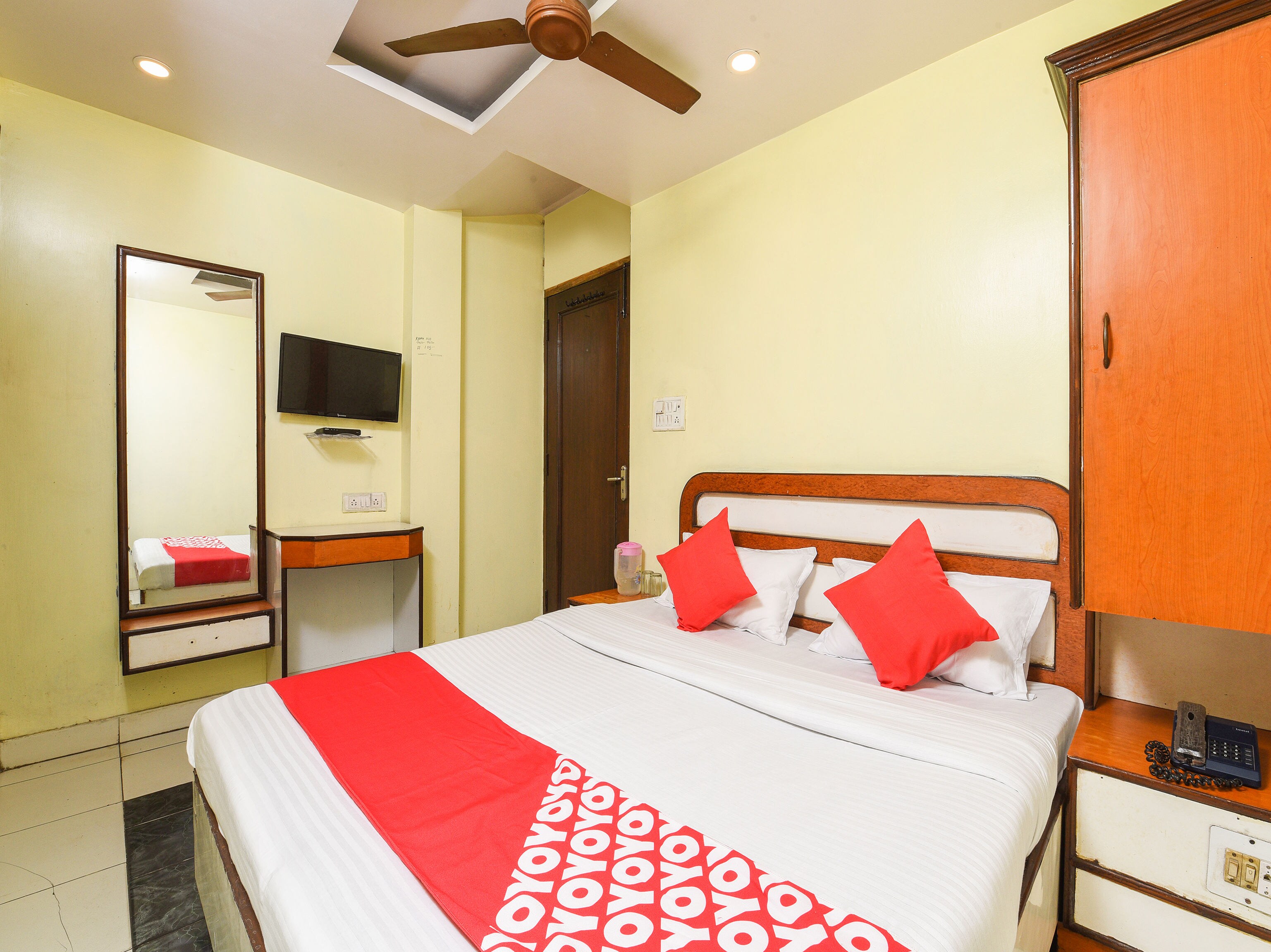 Hotel O City Palace