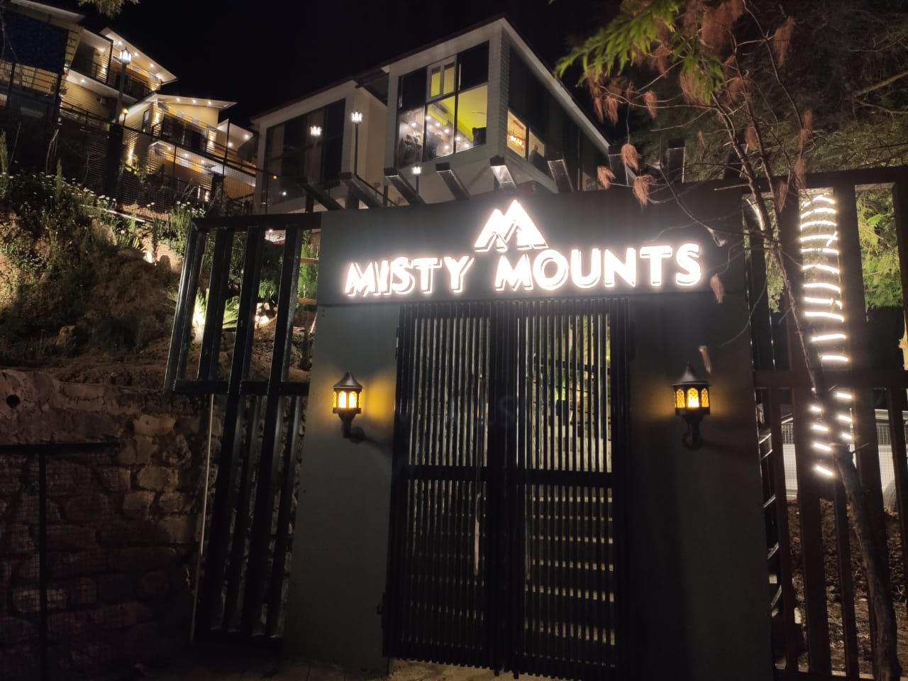 MISTY MOUNTS RESORT