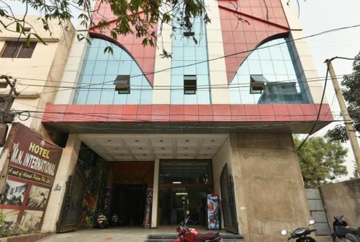 Hotel M N International