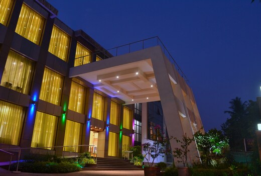 Club Emerald