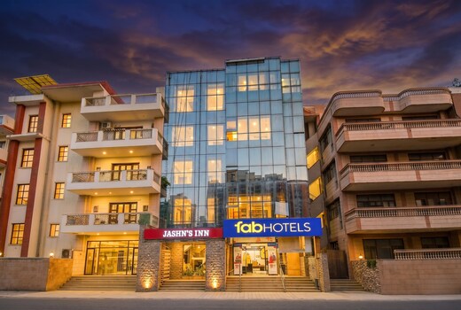 FabHotel Grand Jashn