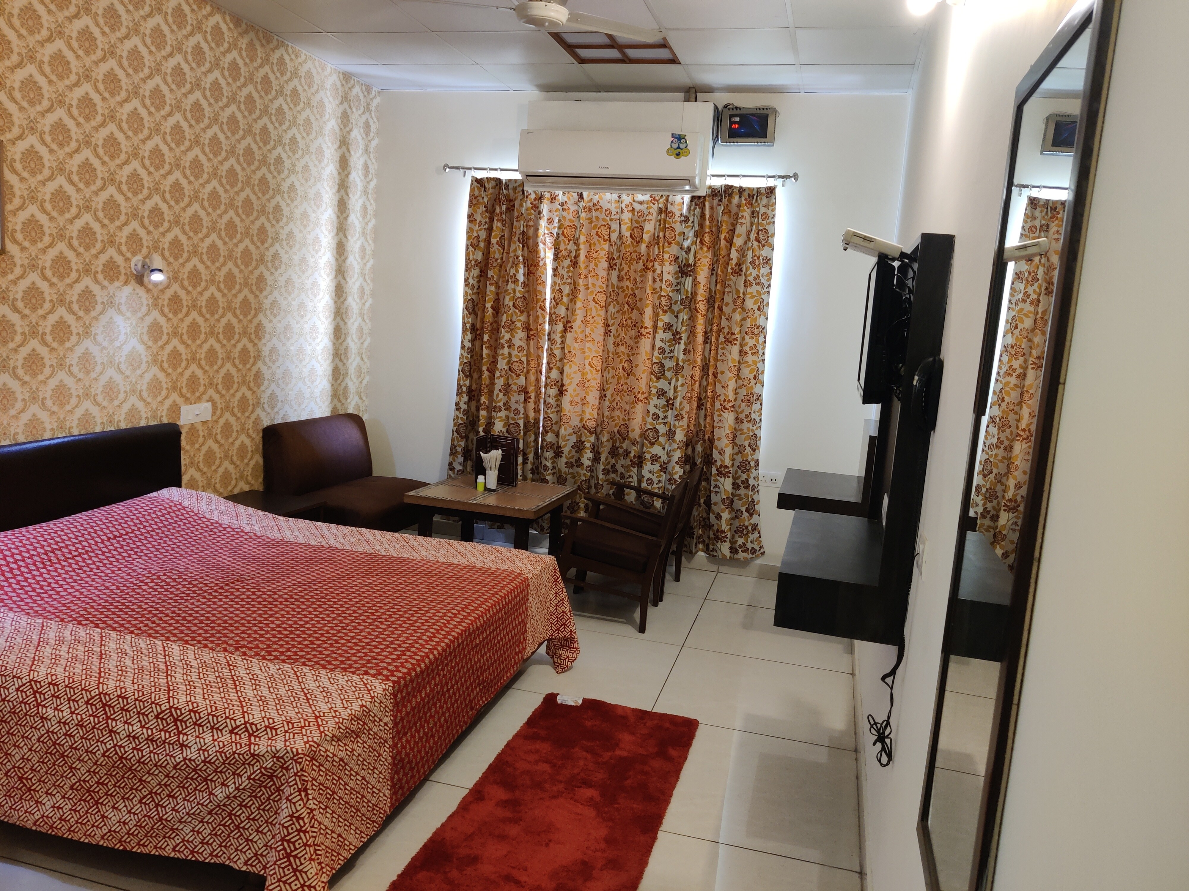 Bajaj Hotel and Restaurant