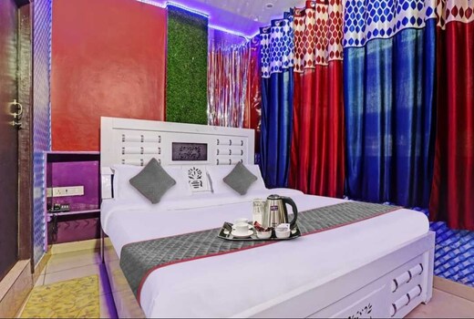 Hotel O A K Continental