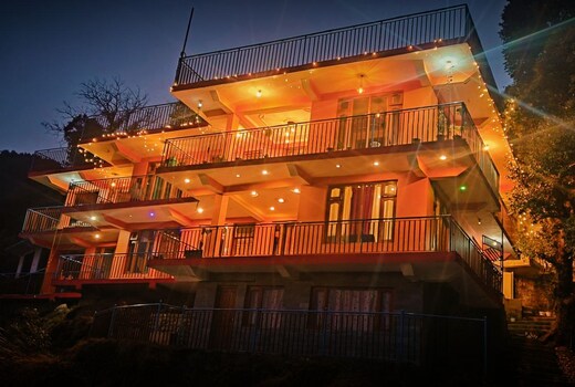 The Unmad Dharamkot | Cafe | Stay | Coworking