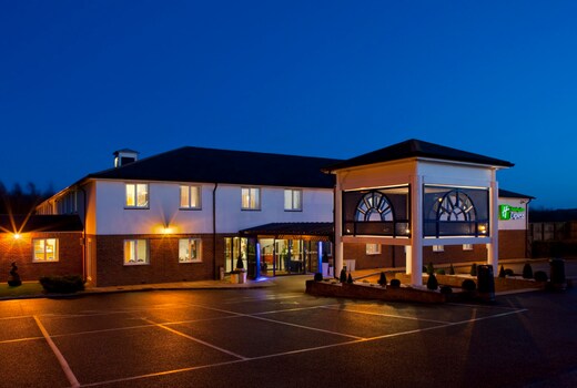 Holiday Inn Express CANTERBURY