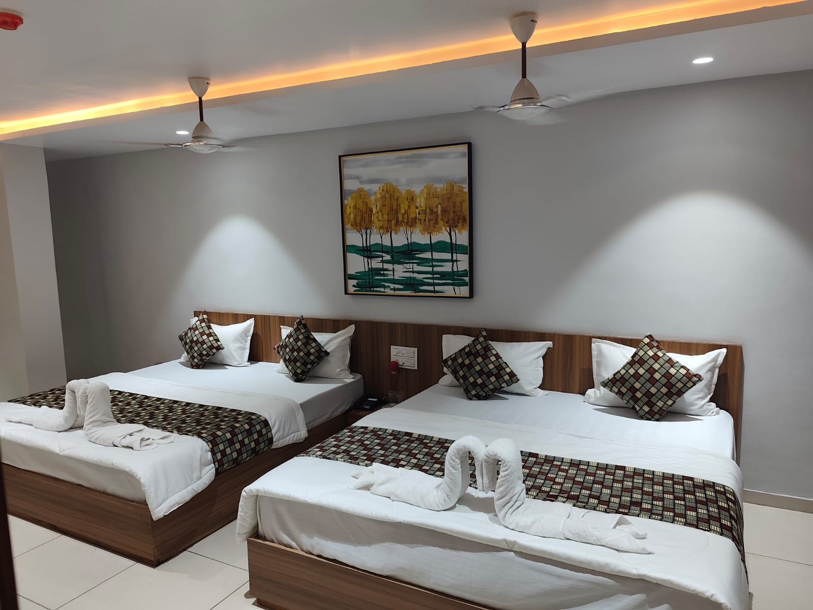 HOTEL VIBRANT INN