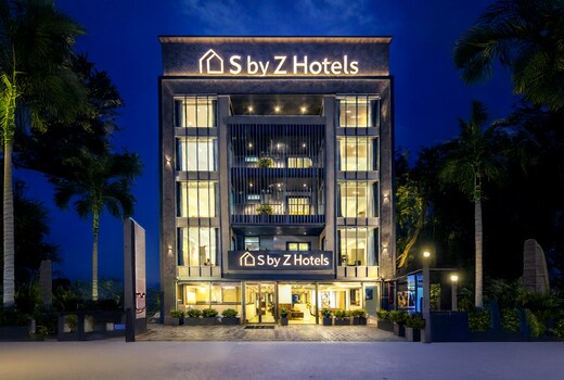 S by Z Hotels, Baani Square