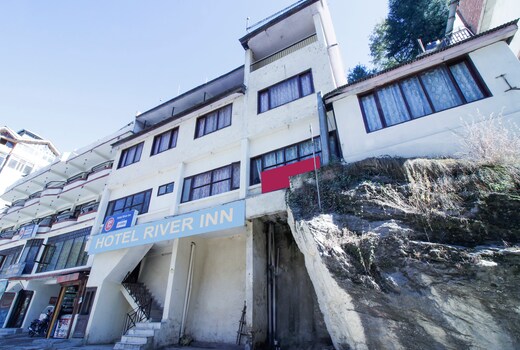 Hotel River Inn