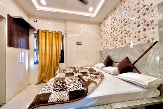 Hotel Khushal Manzil