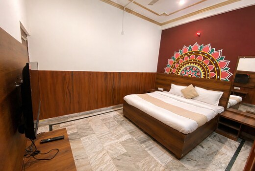 Hotel Rudra I Affordable Rooms