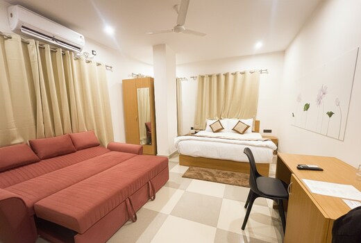 Hotel Srijan Near Kelikunj & Banke Bihari Temple