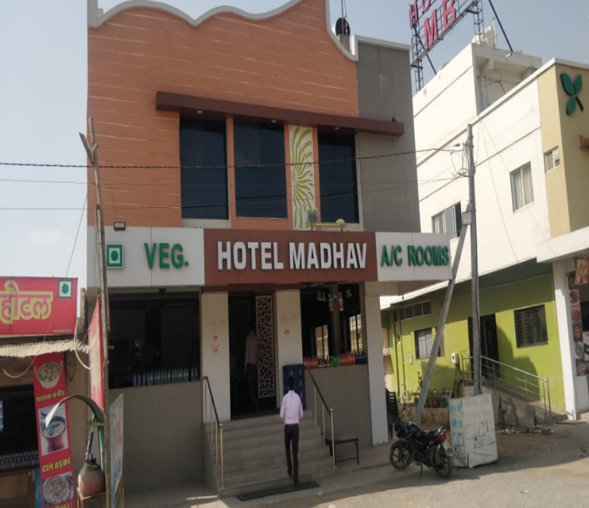 Hotel Madhav