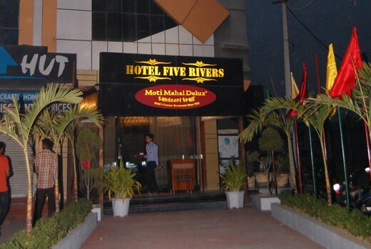 Five RIvers Hotel