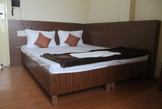 Hotel Maateshwari Palace