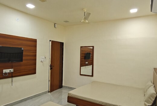 Hotel Prayag