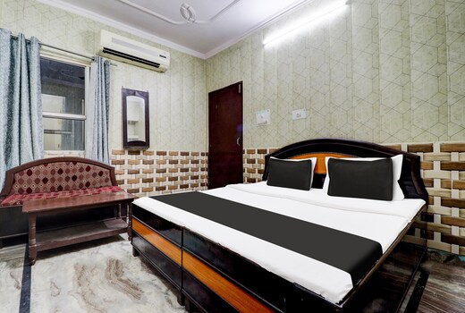 Hotel O Sheetal Ganga Dham