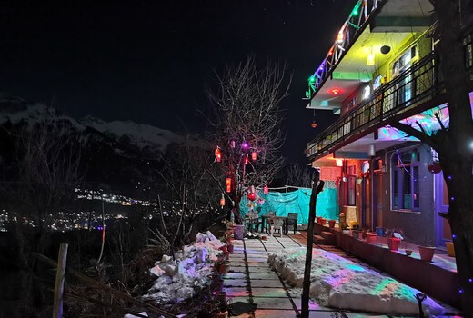 Nomadic Den