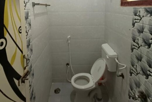 WHITE HOUSE SERVICE APARTMENT