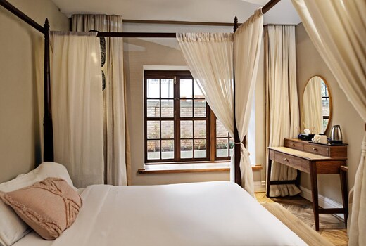Meraki Maison | Rooms in a Villa