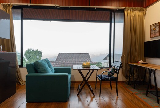 Mirakai R26 Private Jacuzzi Romantic Hideout